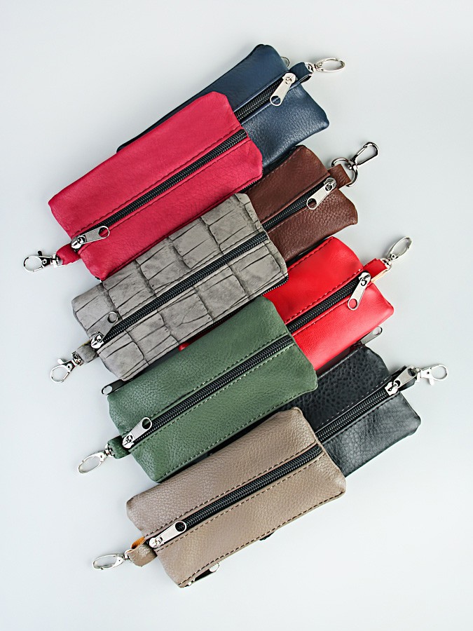 YA Ключница 2 кармана  на молнии M-006